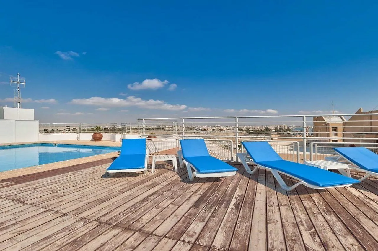 Mackenzie Beach Hotel Larnaca