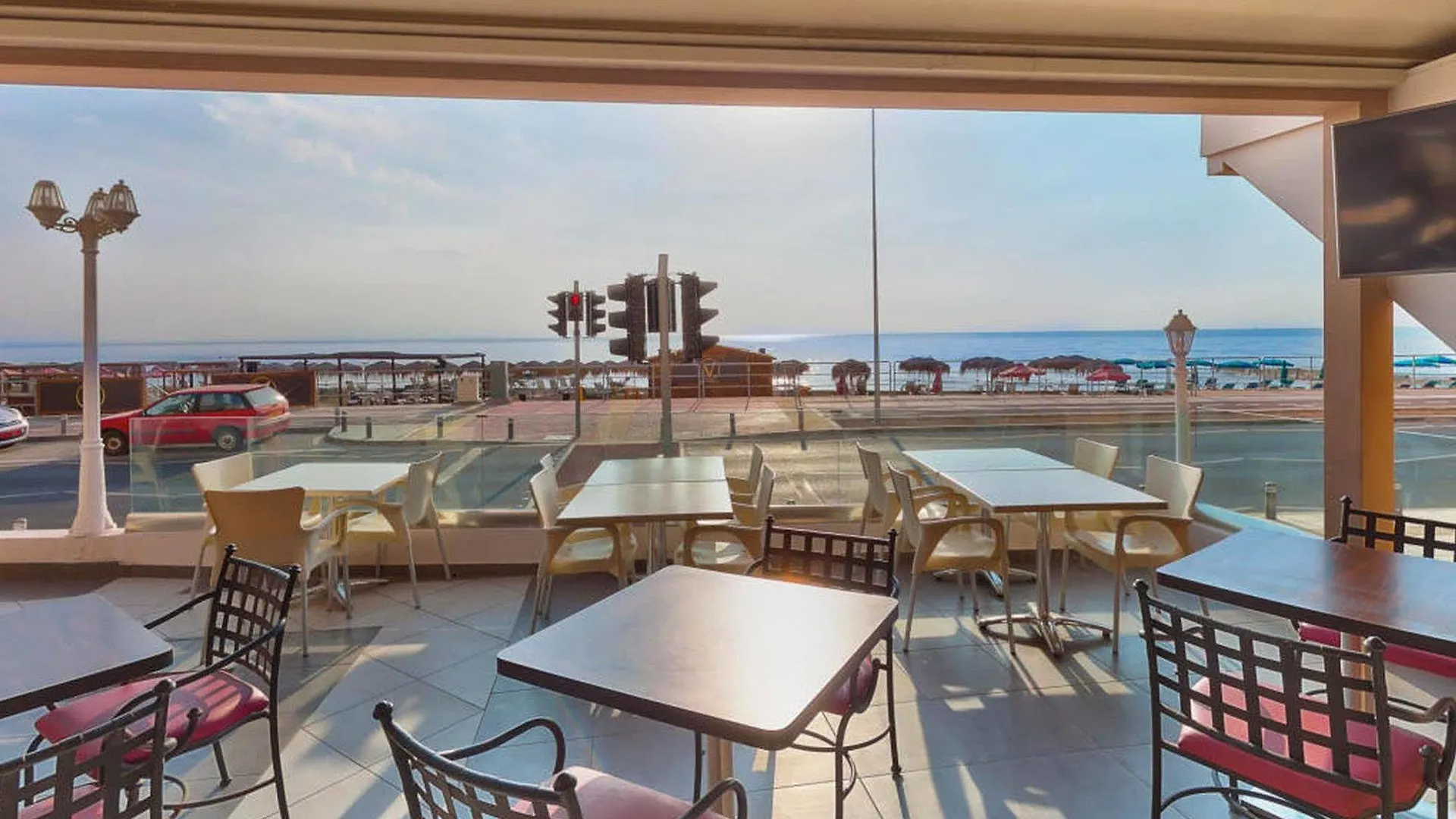 Mackenzie Beach Hotel Larnaca