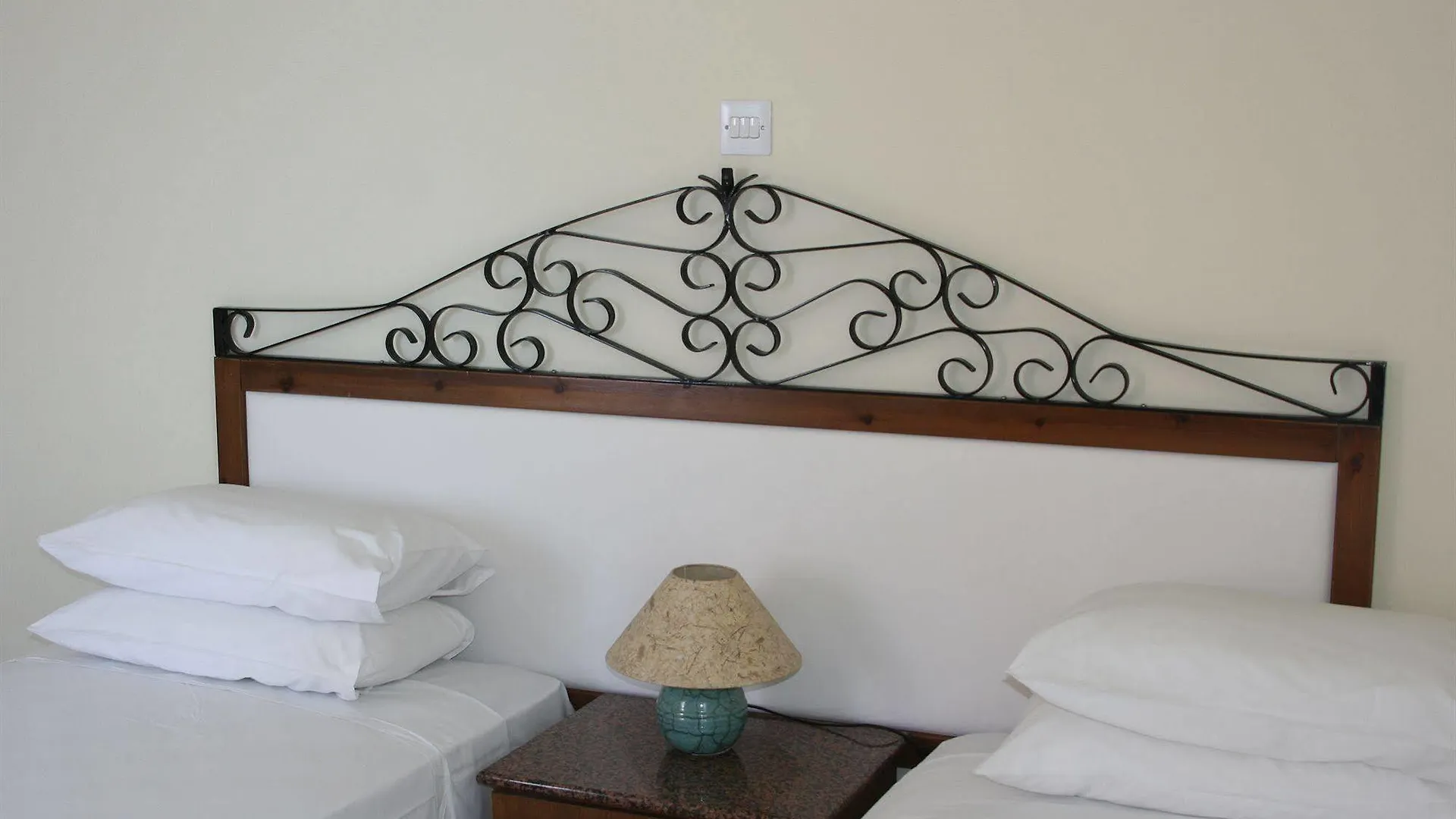 Mackenzie Beach Hotel Larnaca